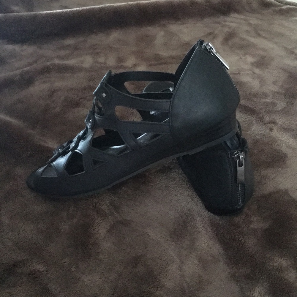 Easy Street Sandals 🌻 NWOT